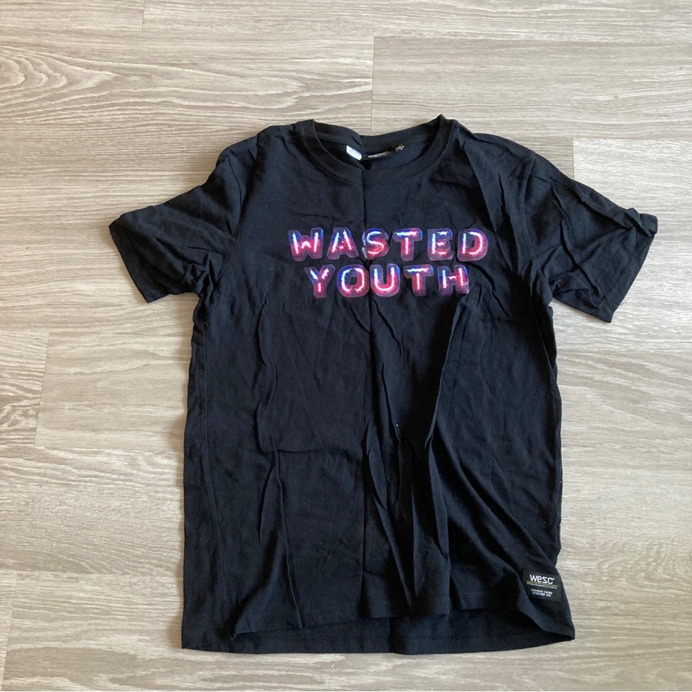 Wesc T shirt